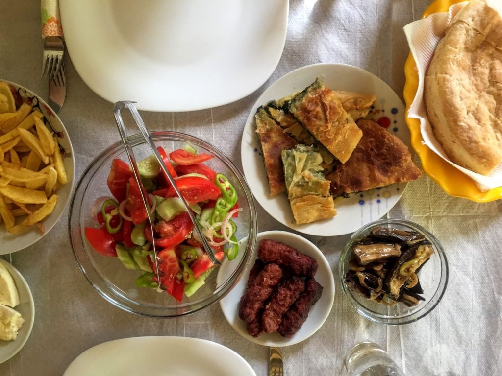 Rekreasi Pecinta Kuliner di Albania